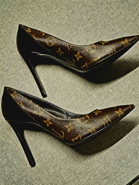 louis vuitton cherie pump